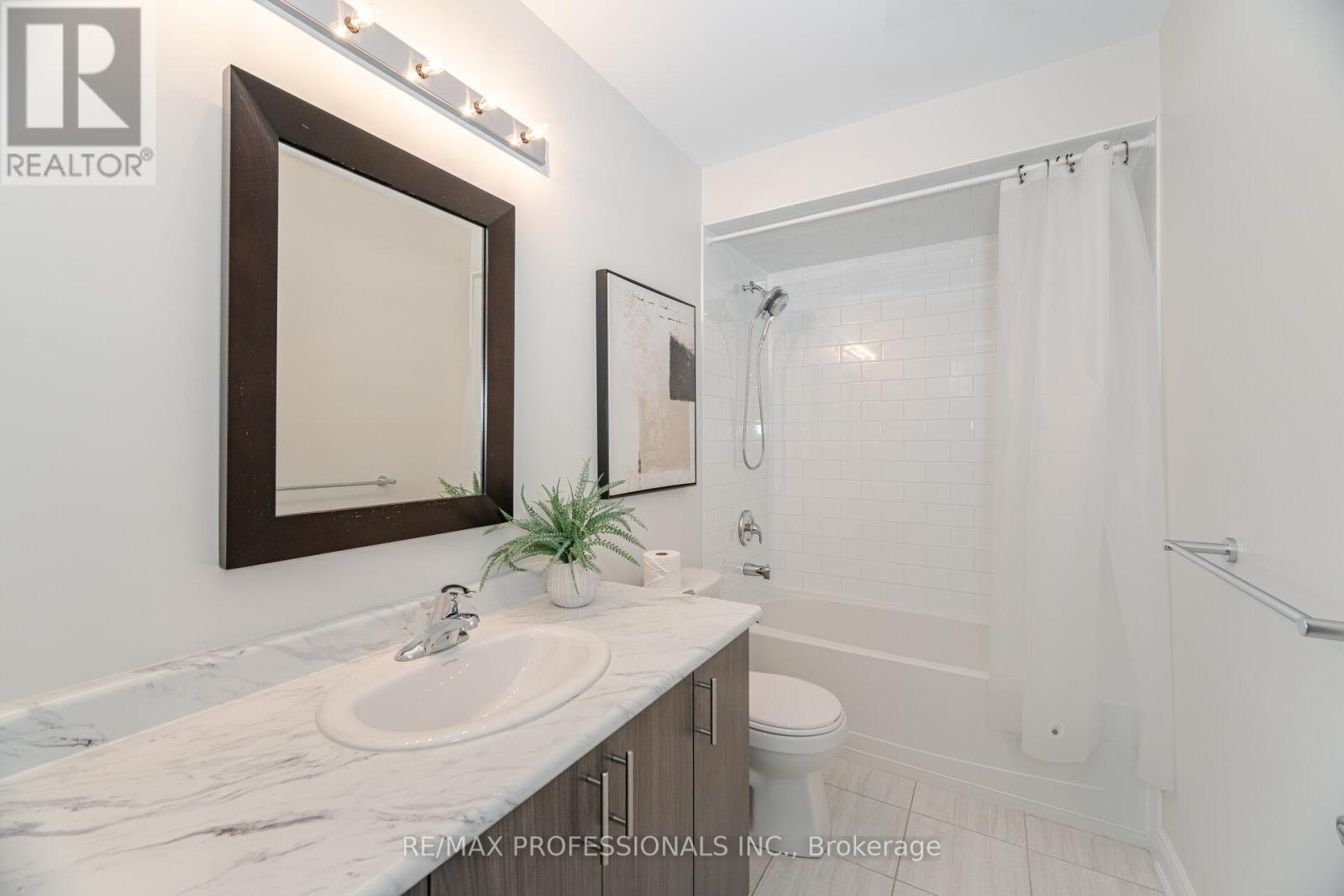 22 Pony Farm Drive, Toronto, Ontario  M9R 0B3 - Photo 27 - W12522728