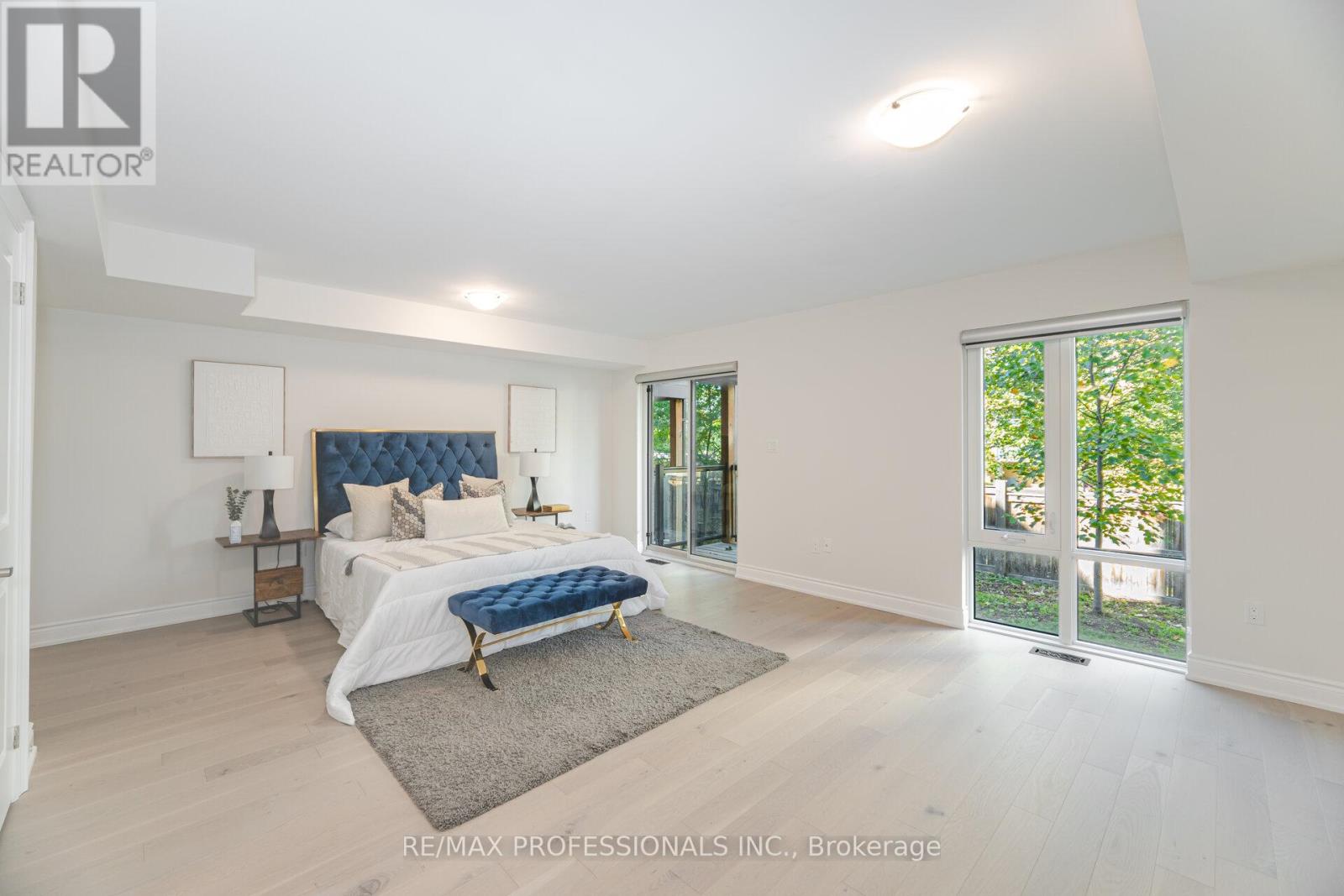 22 Pony Farm Drive, Toronto, Ontario  M9R 0B3 - Photo 32 - W12522728