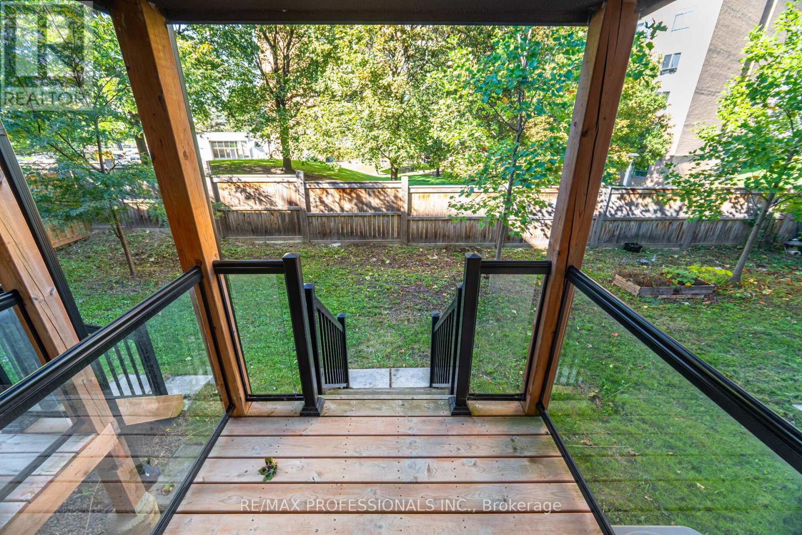 22 Pony Farm Drive, Toronto, Ontario  M9R 0B3 - Photo 35 - W12522728