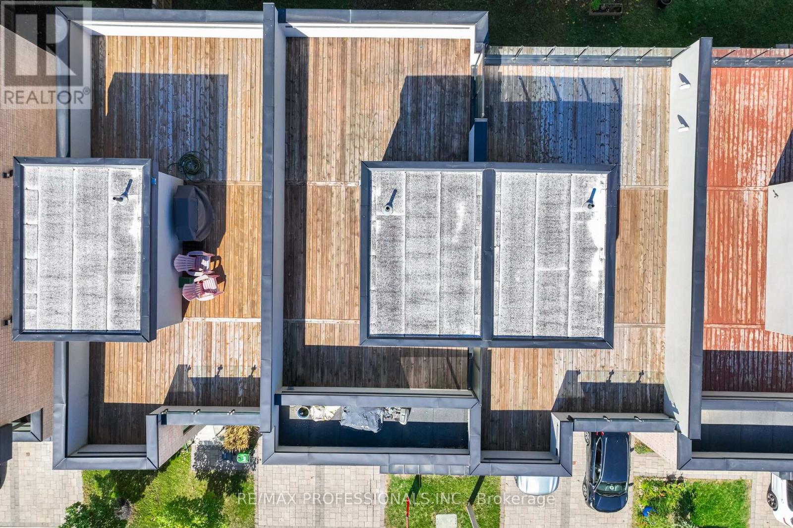 22 Pony Farm Drive, Toronto, Ontario  M9R 0B3 - Photo 37 - W12522728