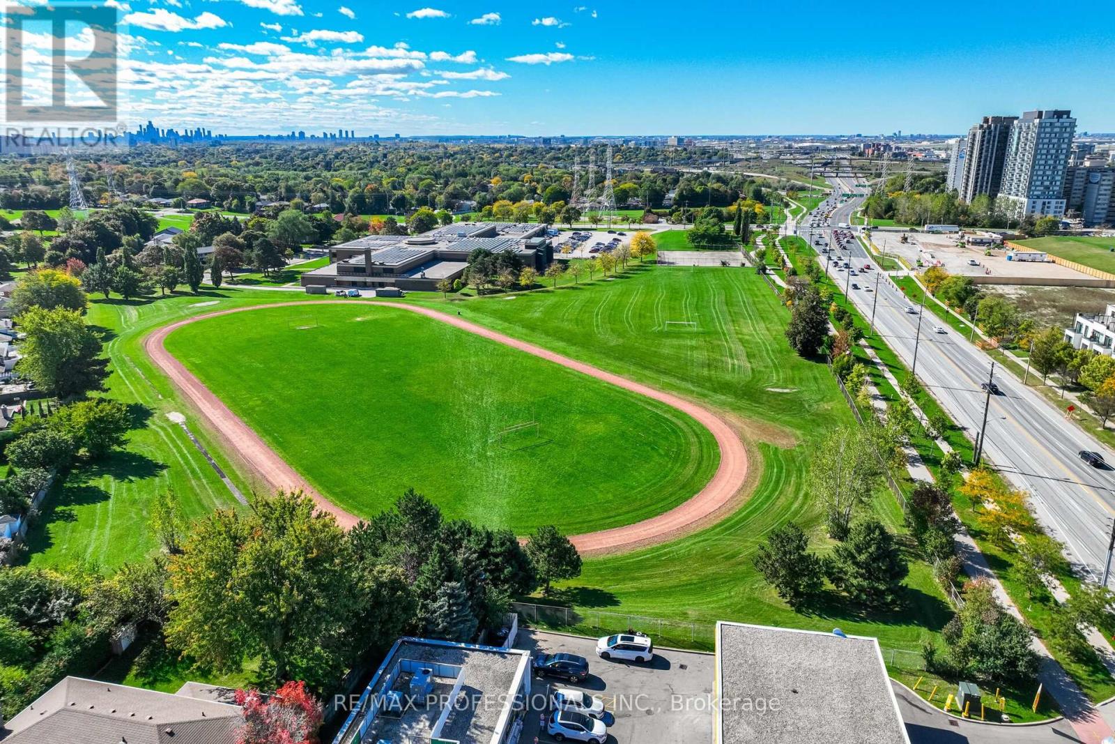 22 Pony Farm Drive, Toronto, Ontario  M9R 0B3 - Photo 41 - W12522728