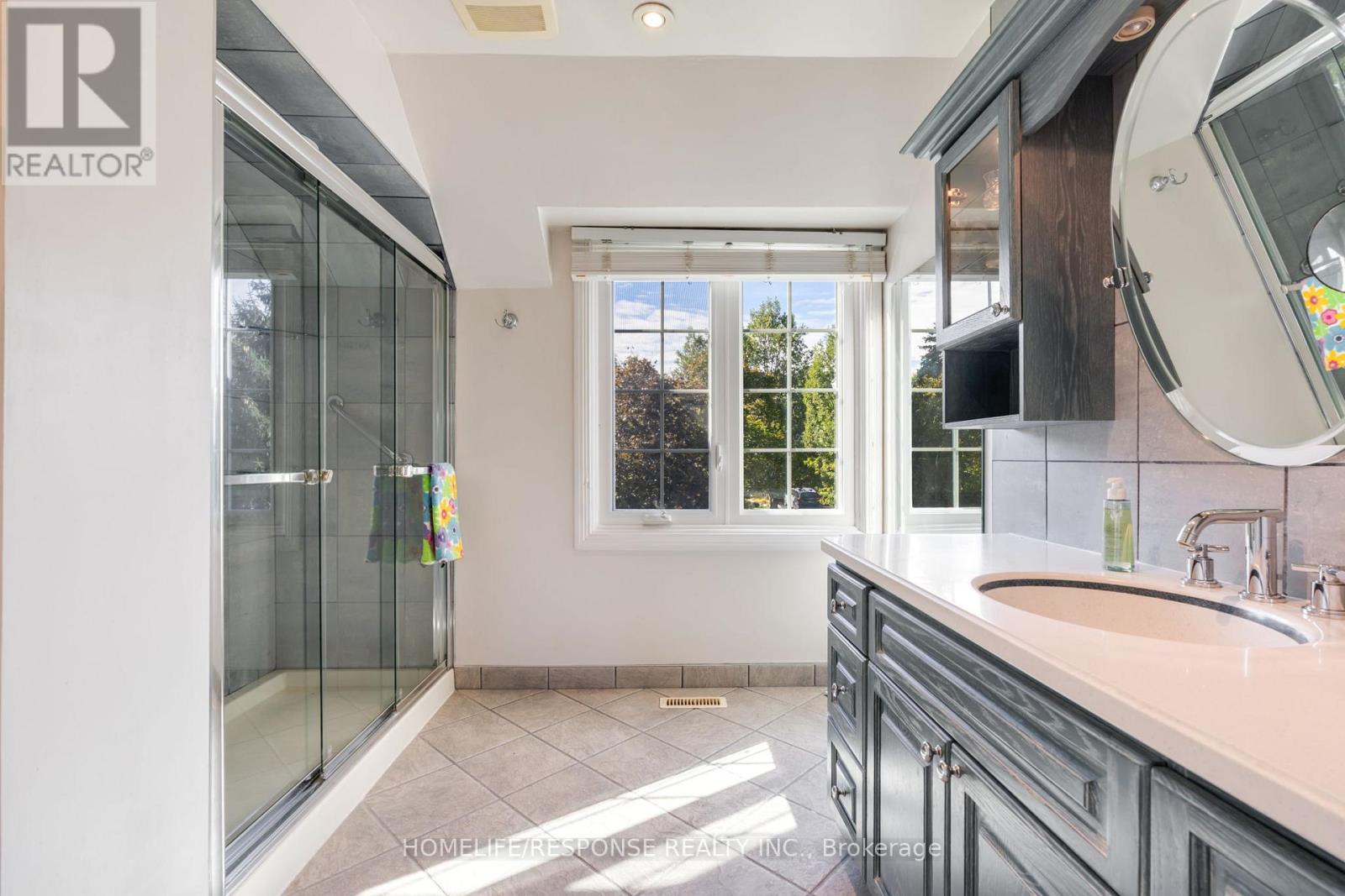 2543 King Forrest Drive, Mississauga, Ontario  L5K 2E5 - Photo 20 - W12522750