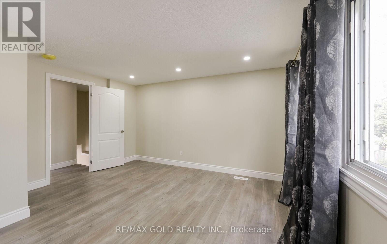 11 Huronia Court, Brampton, Ontario  L6S 2C7 - Photo 14 - W12522752