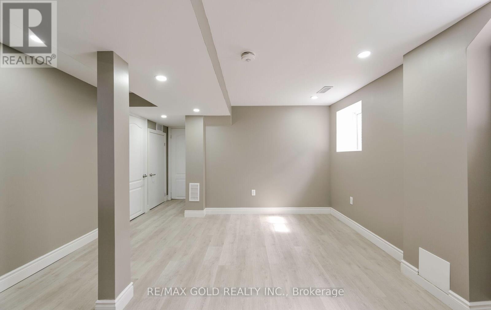 11 Huronia Court, Brampton, Ontario  L6S 2C7 - Photo 22 - W12522752