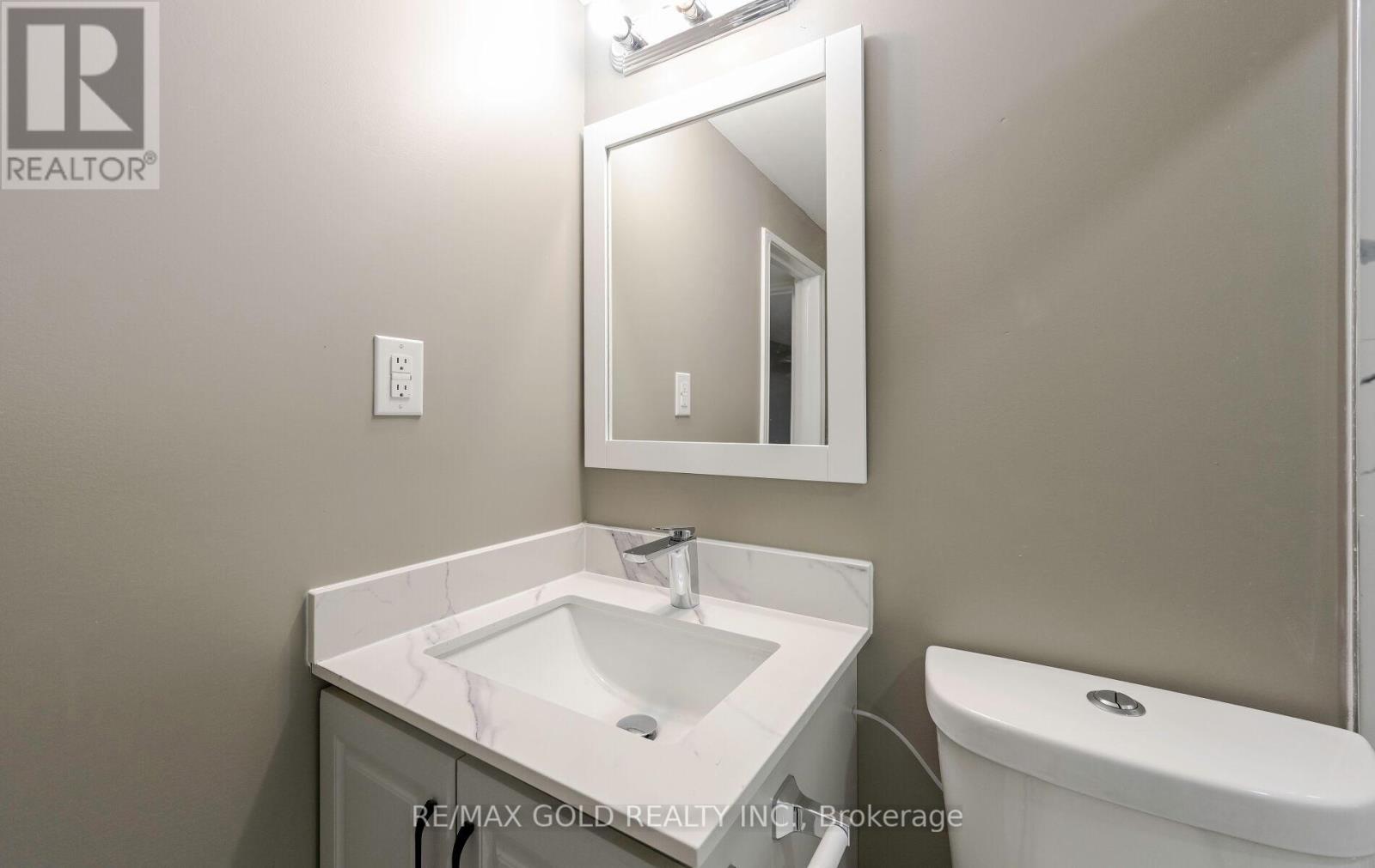 11 Huronia Court, Brampton, Ontario  L6S 2C7 - Photo 28 - W12522752