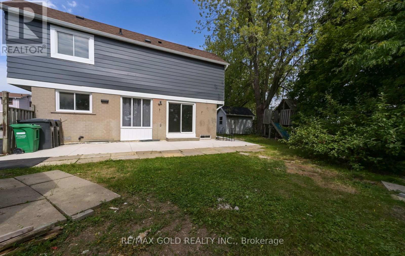 11 Huronia Court, Brampton, Ontario  L6S 2C7 - Photo 31 - W12522752