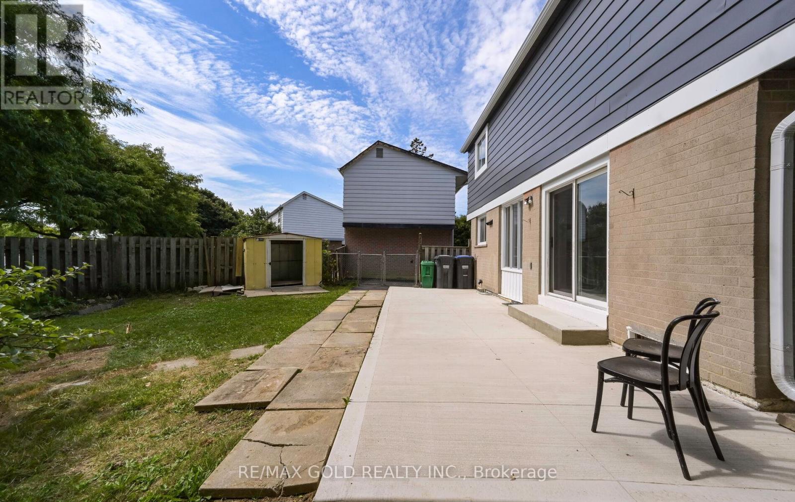 11 Huronia Court, Brampton, Ontario  L6S 2C7 - Photo 32 - W12522752