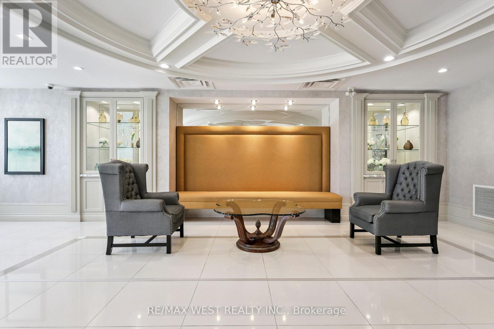 117 - 50 Via Rosedale, Brampton, Ontario  L6R 3Z7 - Photo 2 - W12522770