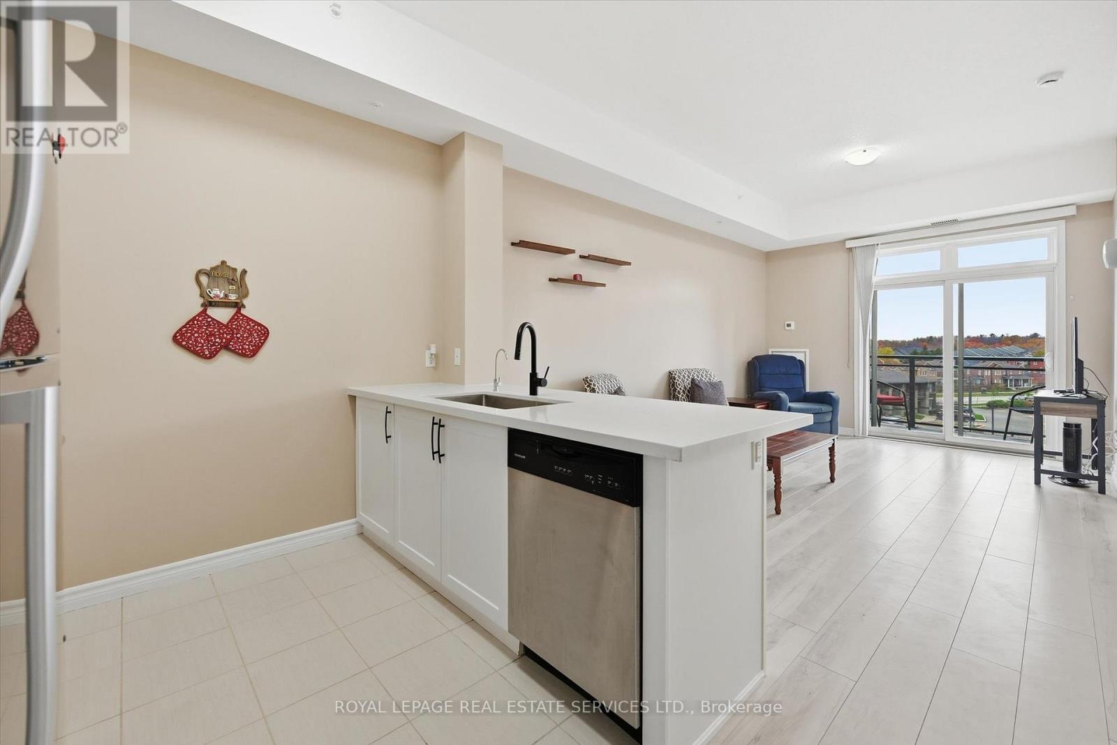 402 - 5020 Corporate Drive, Burlington, Ontario  L7L 0H7 - Photo 10 - W12522772