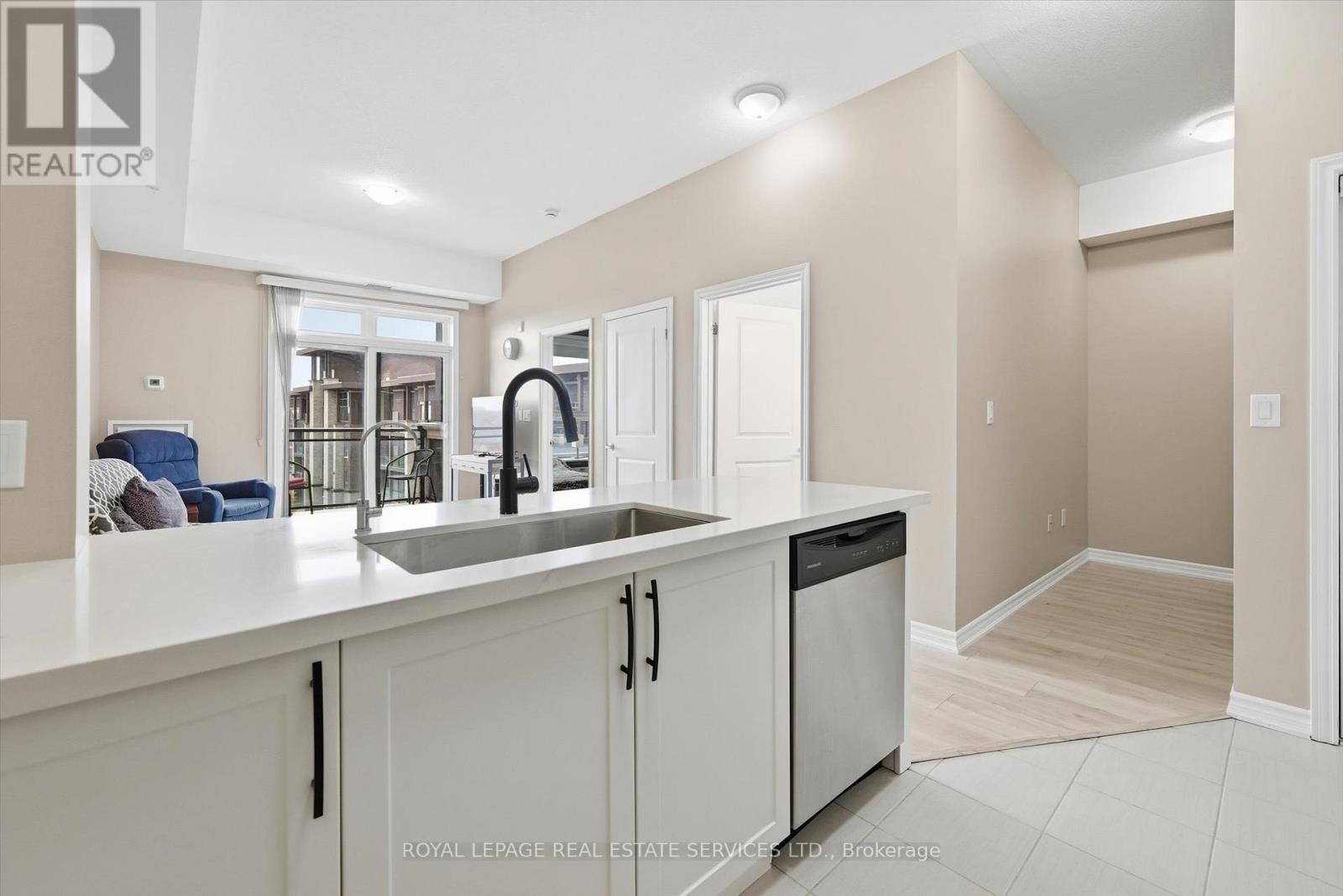 402 - 5020 Corporate Drive, Burlington, Ontario  L7L 0H7 - Photo 11 - W12522772