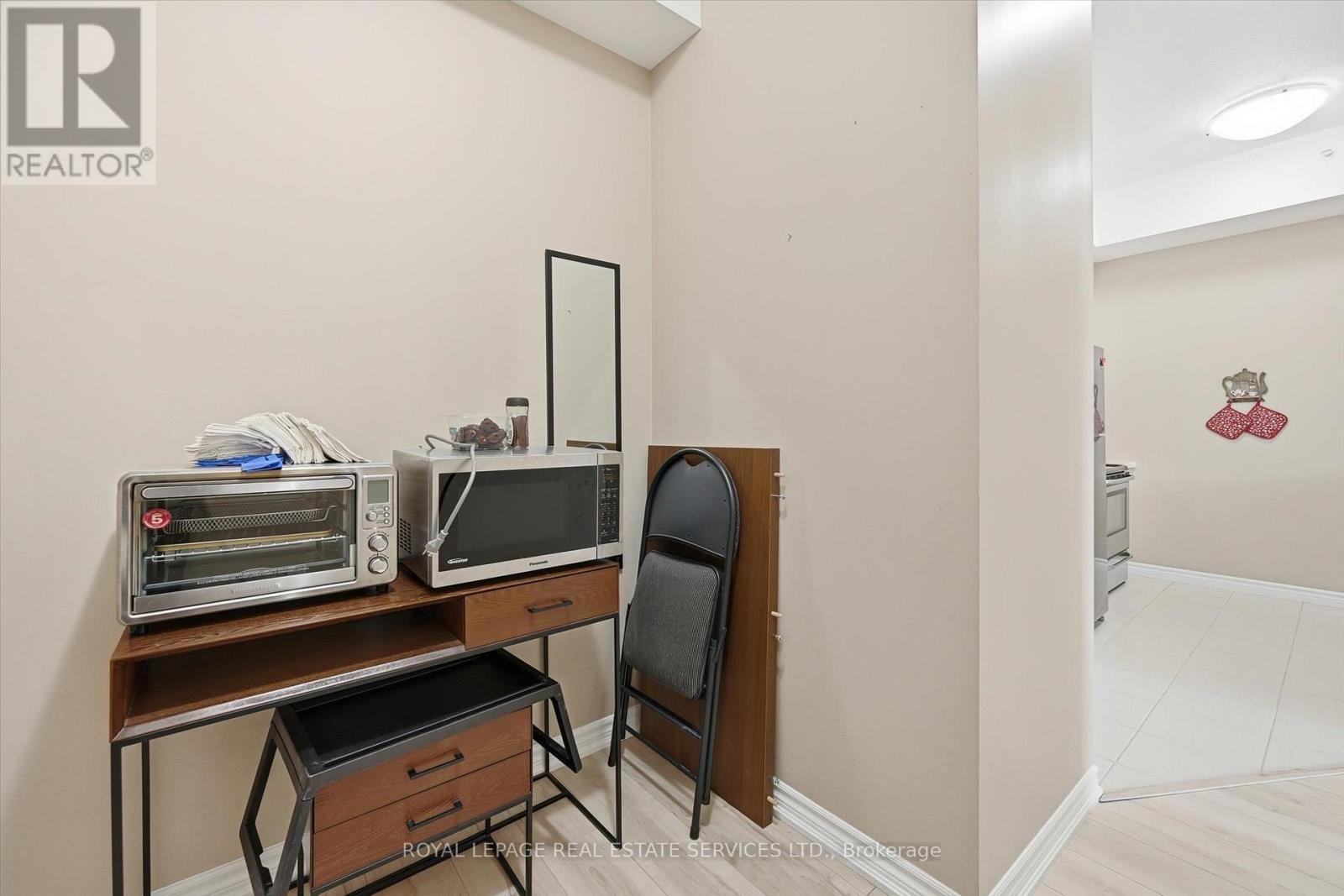 402 - 5020 Corporate Drive, Burlington, Ontario  L7L 0H7 - Photo 17 - W12522772