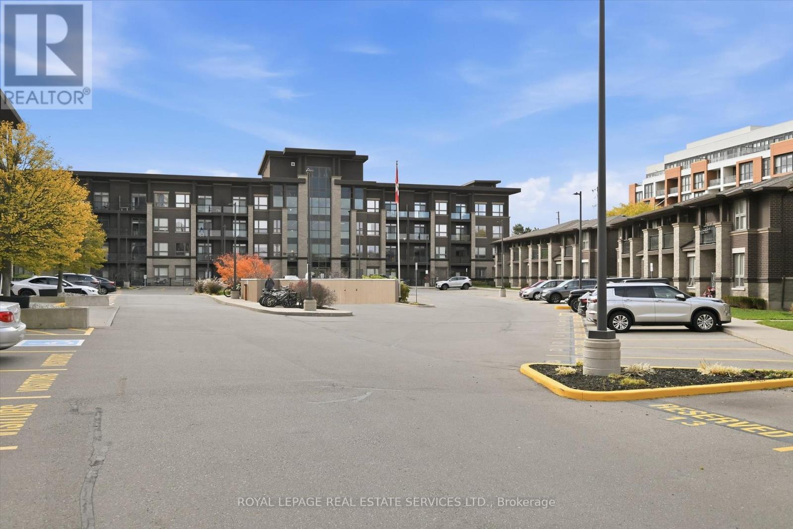 402 - 5020 Corporate Drive, Burlington, Ontario  L7L 0H7 - Photo 2 - W12522772