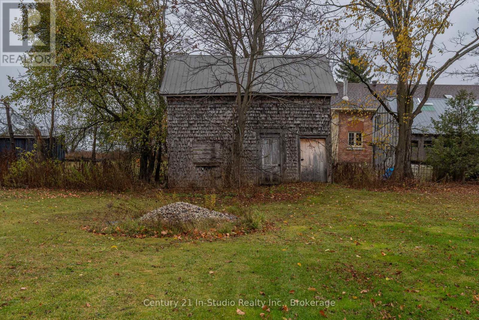 310003 Kemble Rock Road, Georgian Bluffs, Ontario N0H 1S0 - Photo 6 - X12522932