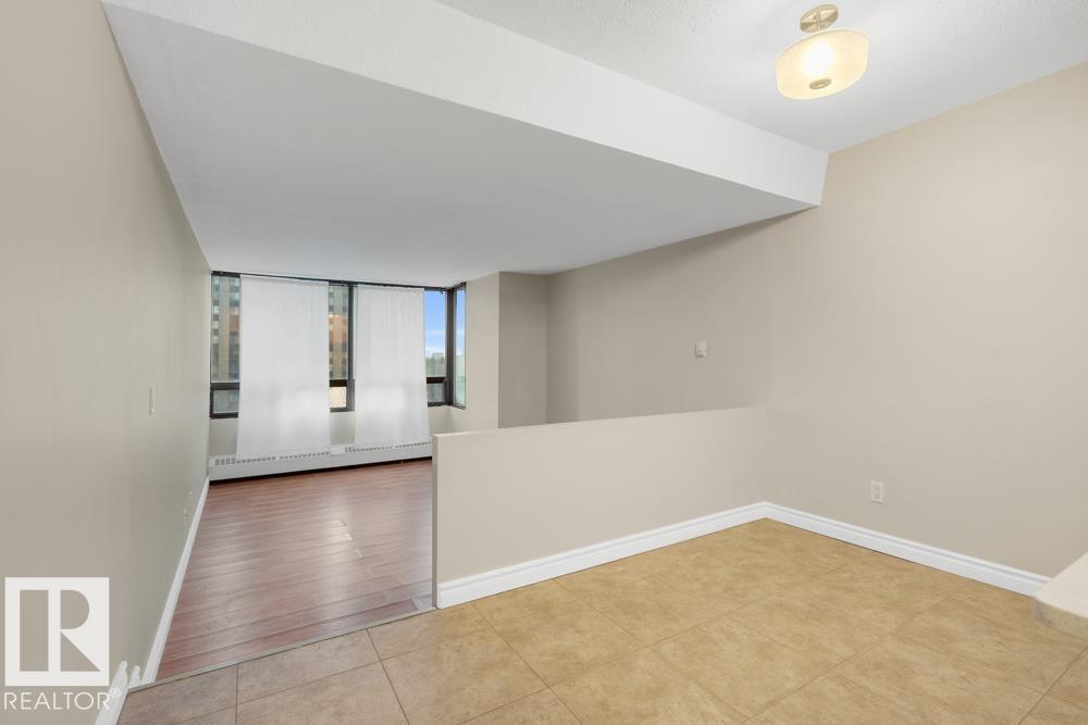 #704 10160 114 St Nw, Edmonton, Alberta  T5K 2L2 - Photo 2 - E4465111