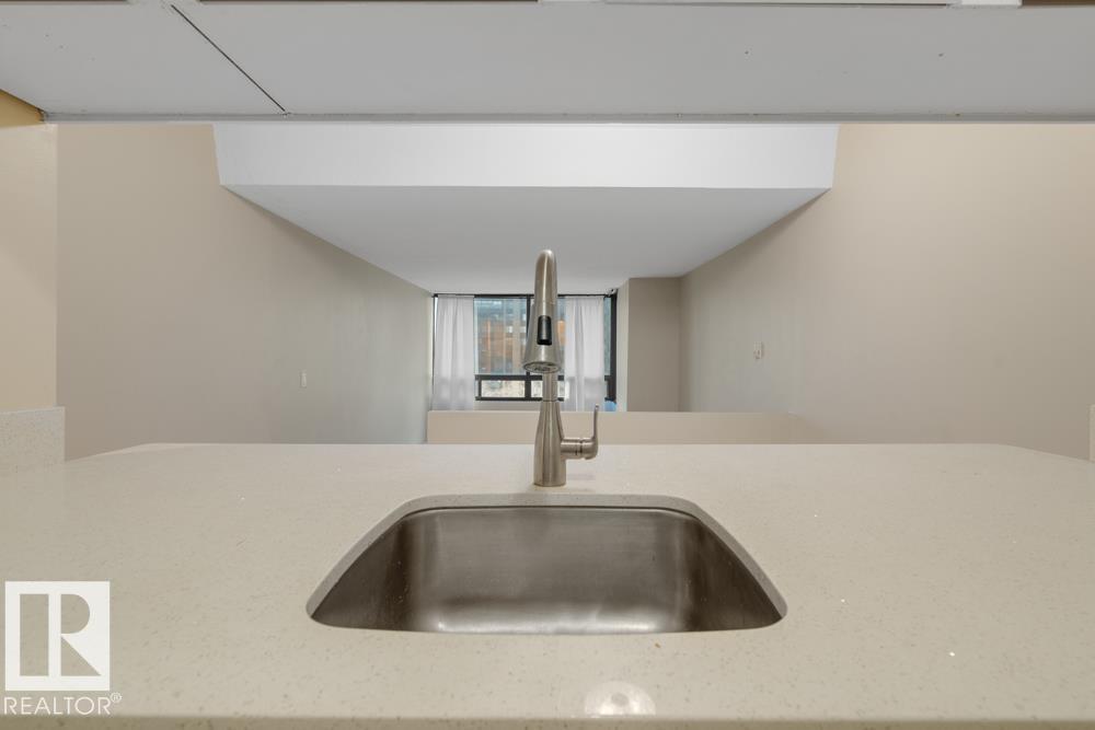 #704 10160 114 St Nw, Edmonton, Alberta  T5K 2L2 - Photo 4 - E4465111