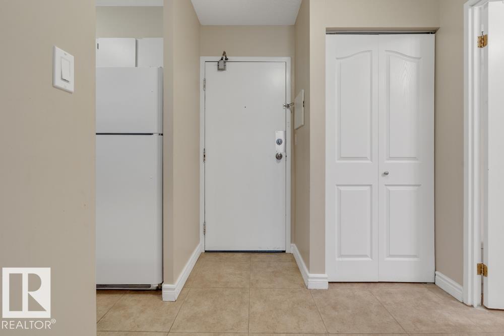 #704 10160 114 St Nw, Edmonton, Alberta  T5K 2L2 - Photo 7 - E4465111