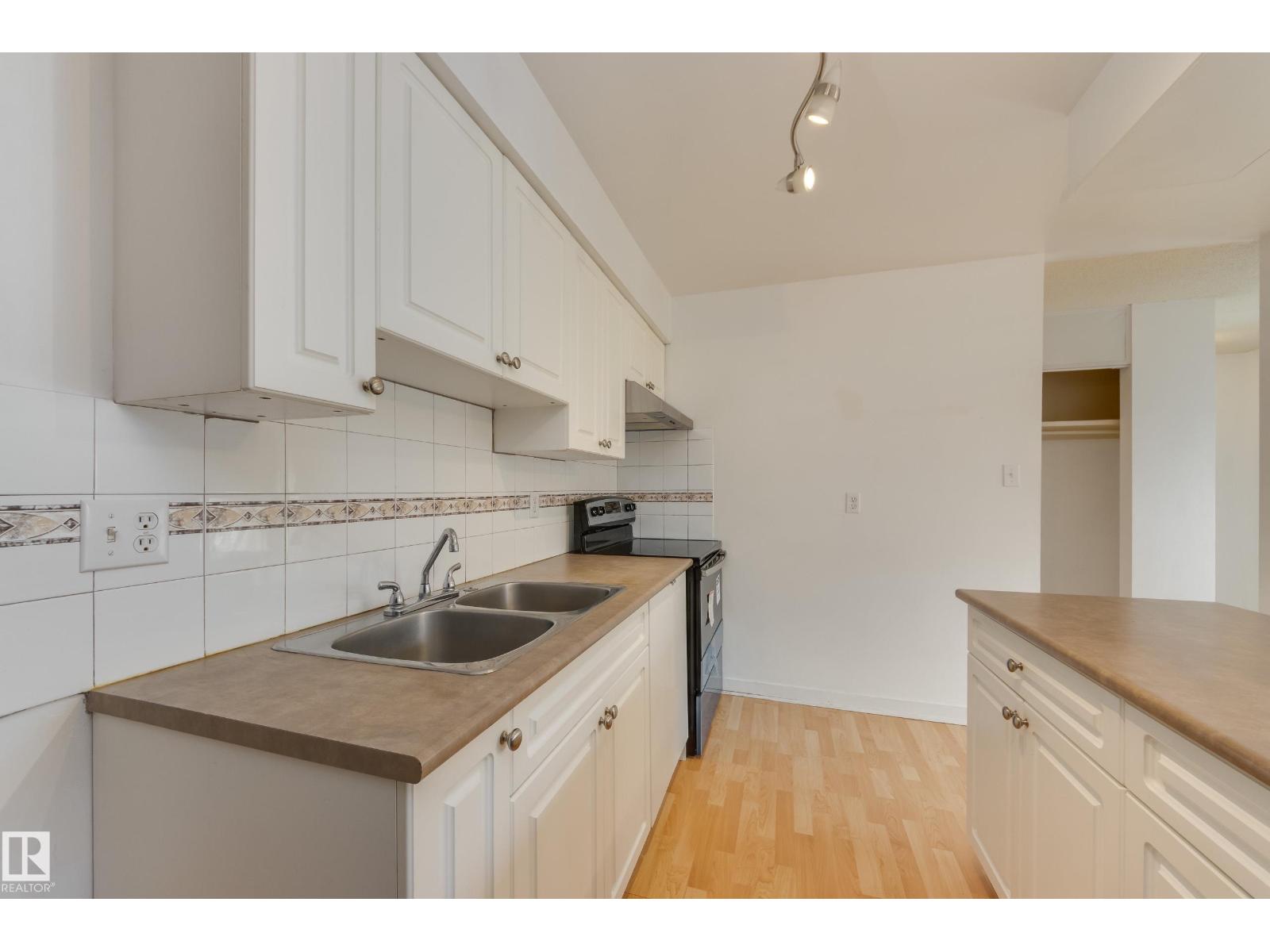 161 Royal Rd Nw, Edmonton, Alberta  T5J 2E7 - Photo 12 - E4465112