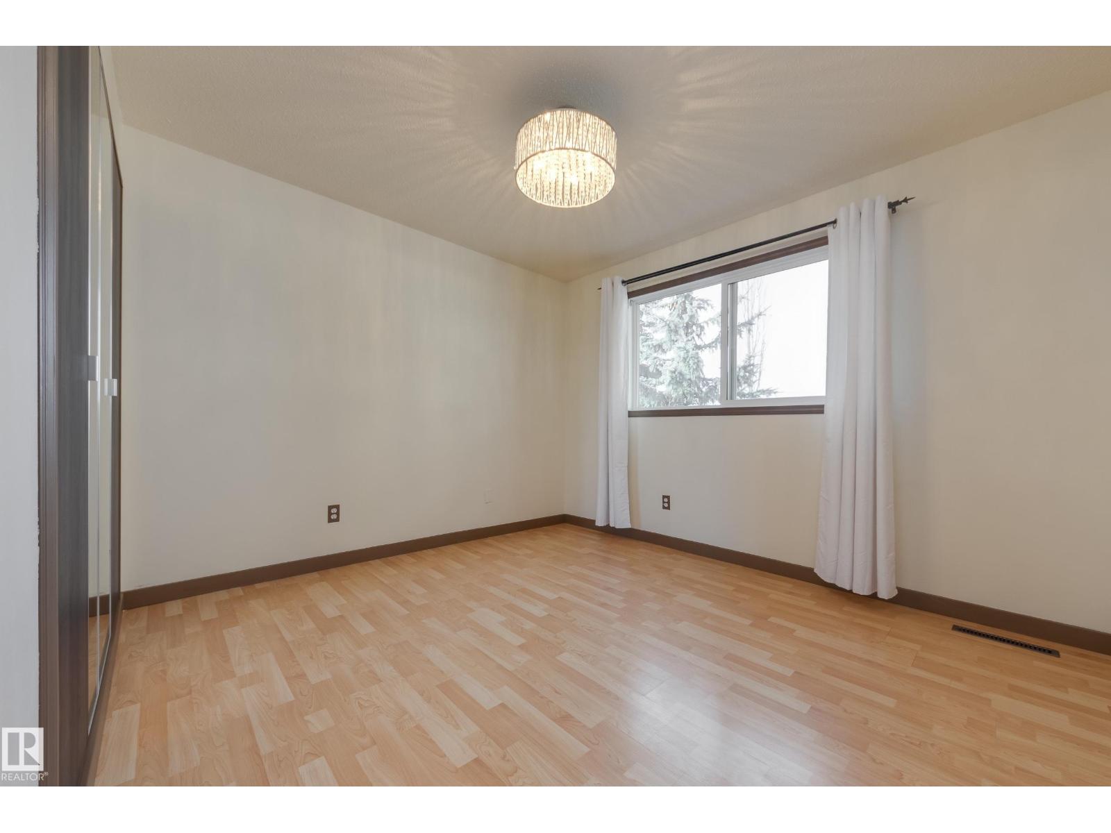 161 Royal Rd Nw, Edmonton, Alberta  T5J 2E7 - Photo 24 - E4465112