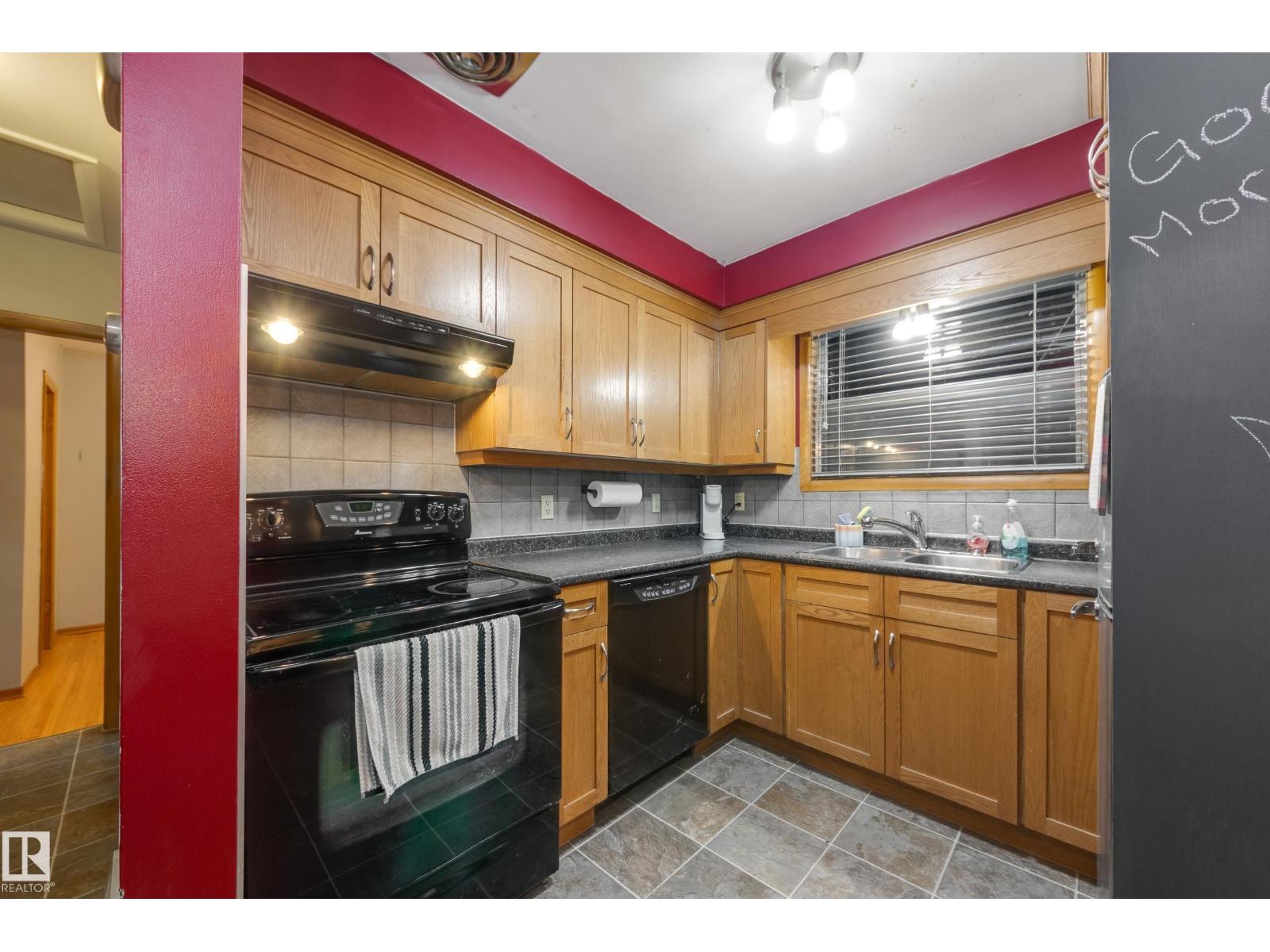 7315 83 St Nw, Edmonton, Alberta  T6C 2Y5 - Photo 11 - E4465114