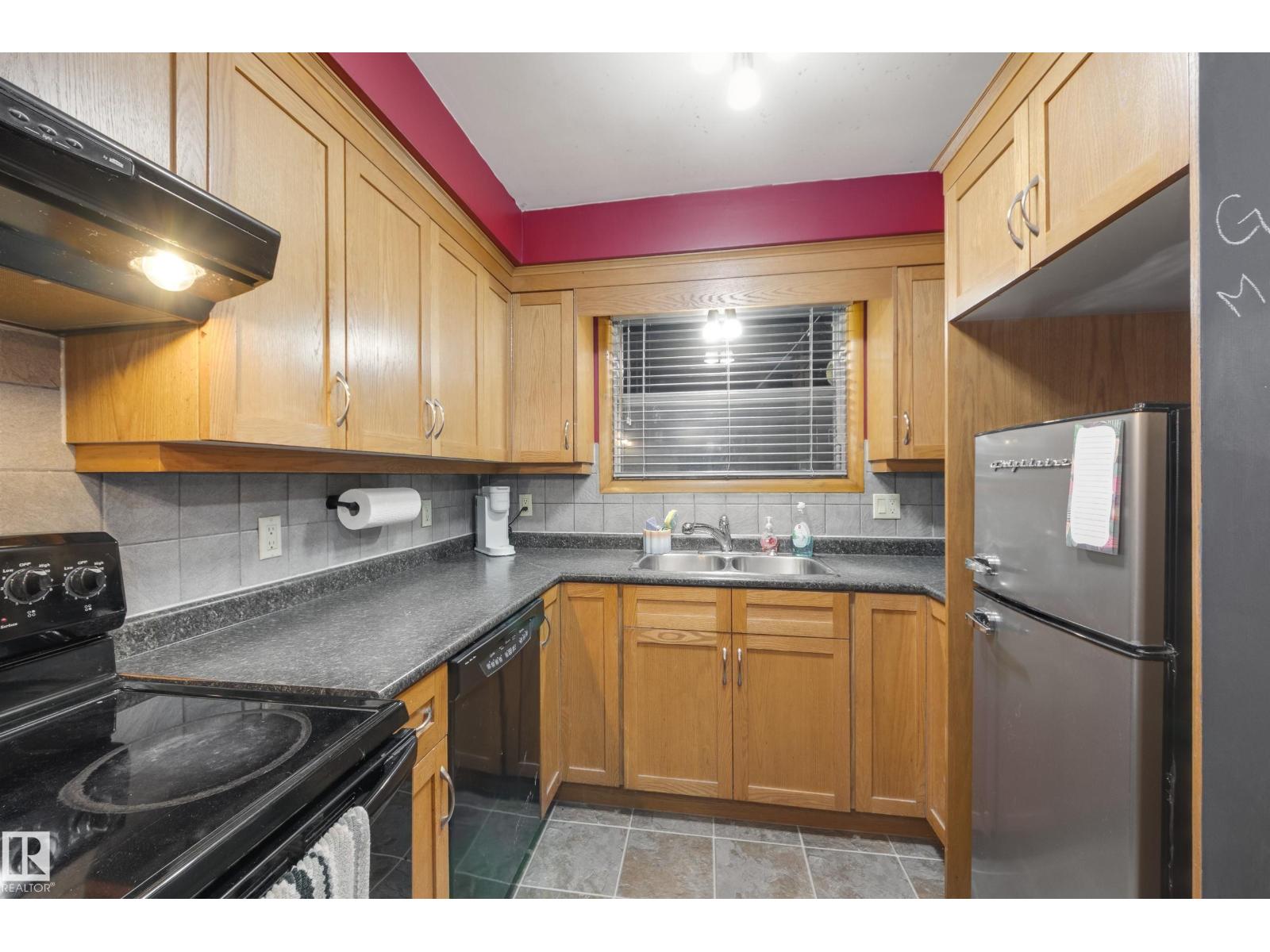 7315 83 St Nw, Edmonton, Alberta  T6C 2Y5 - Photo 12 - E4465114