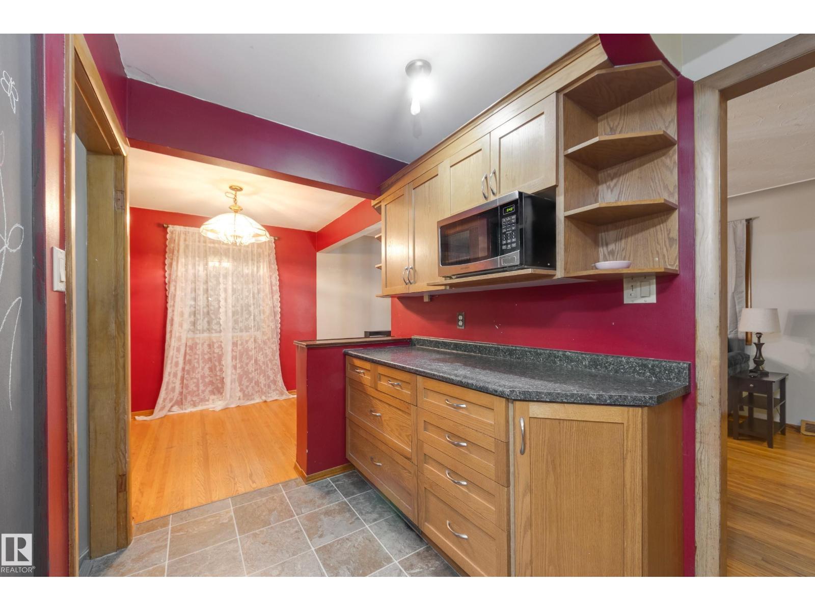 7315 83 St Nw, Edmonton, Alberta  T6C 2Y5 - Photo 13 - E4465114