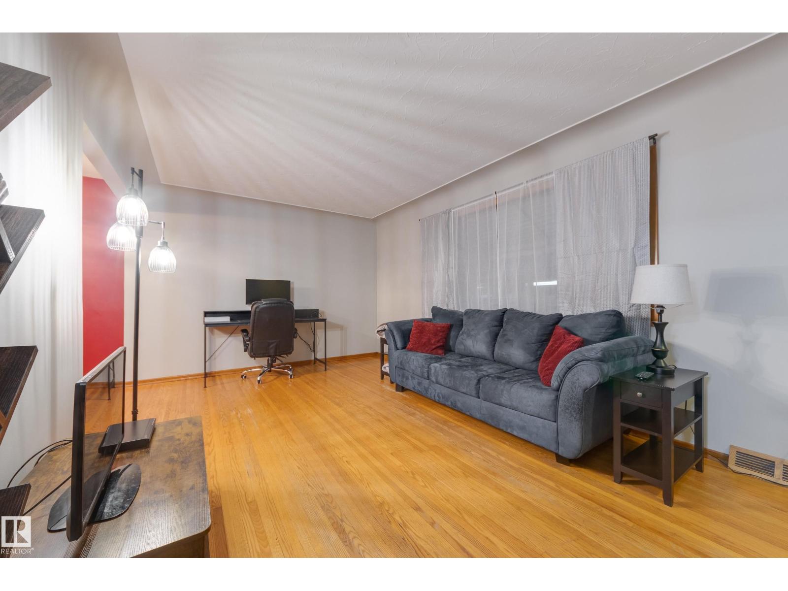 7315 83 St Nw, Edmonton, Alberta  T6C 2Y5 - Photo 6 - E4465114