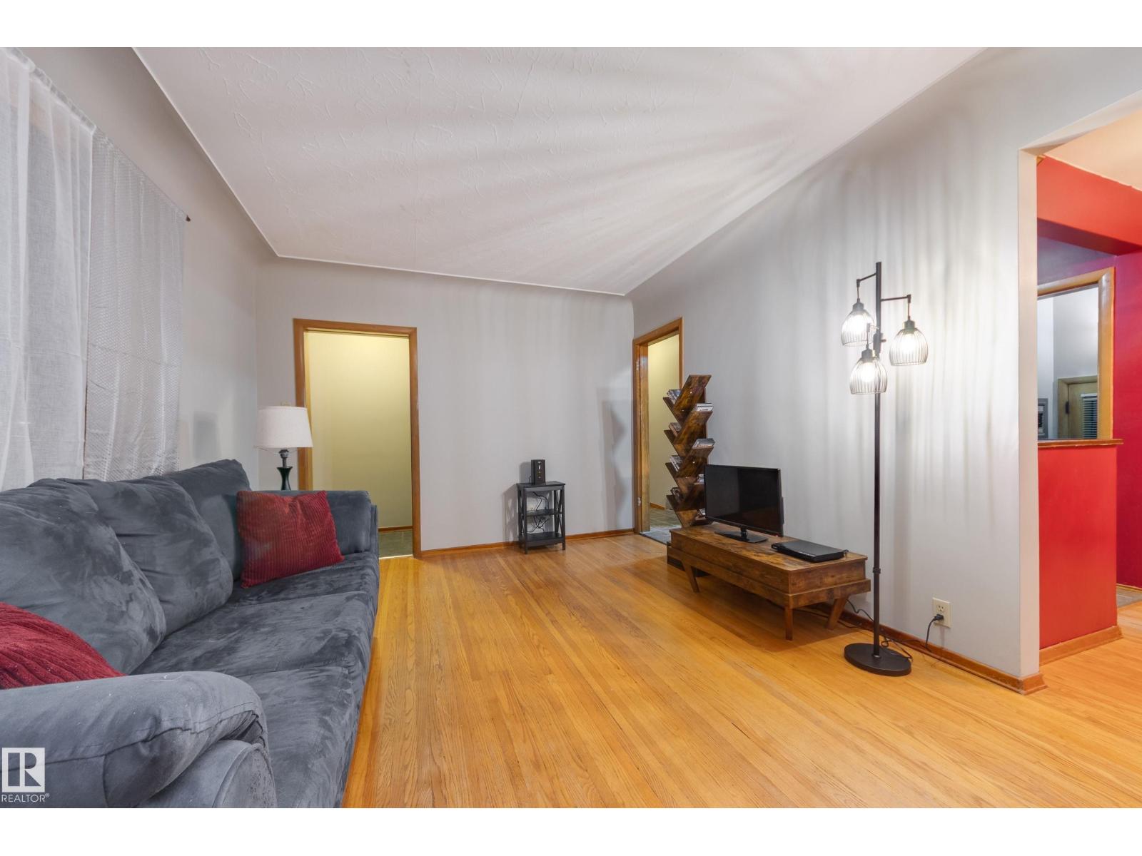 7315 83 St Nw, Edmonton, Alberta  T6C 2Y5 - Photo 7 - E4465114