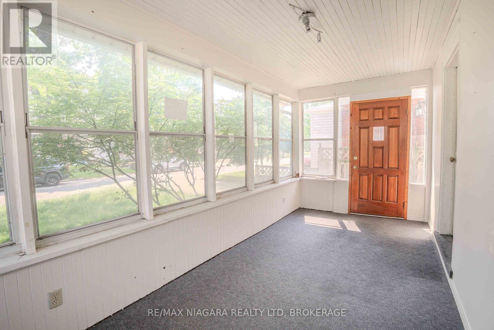 249 Russell Avenue, St. Catharines, Ontario  L2R 1X1 - Photo 36 - X12488382