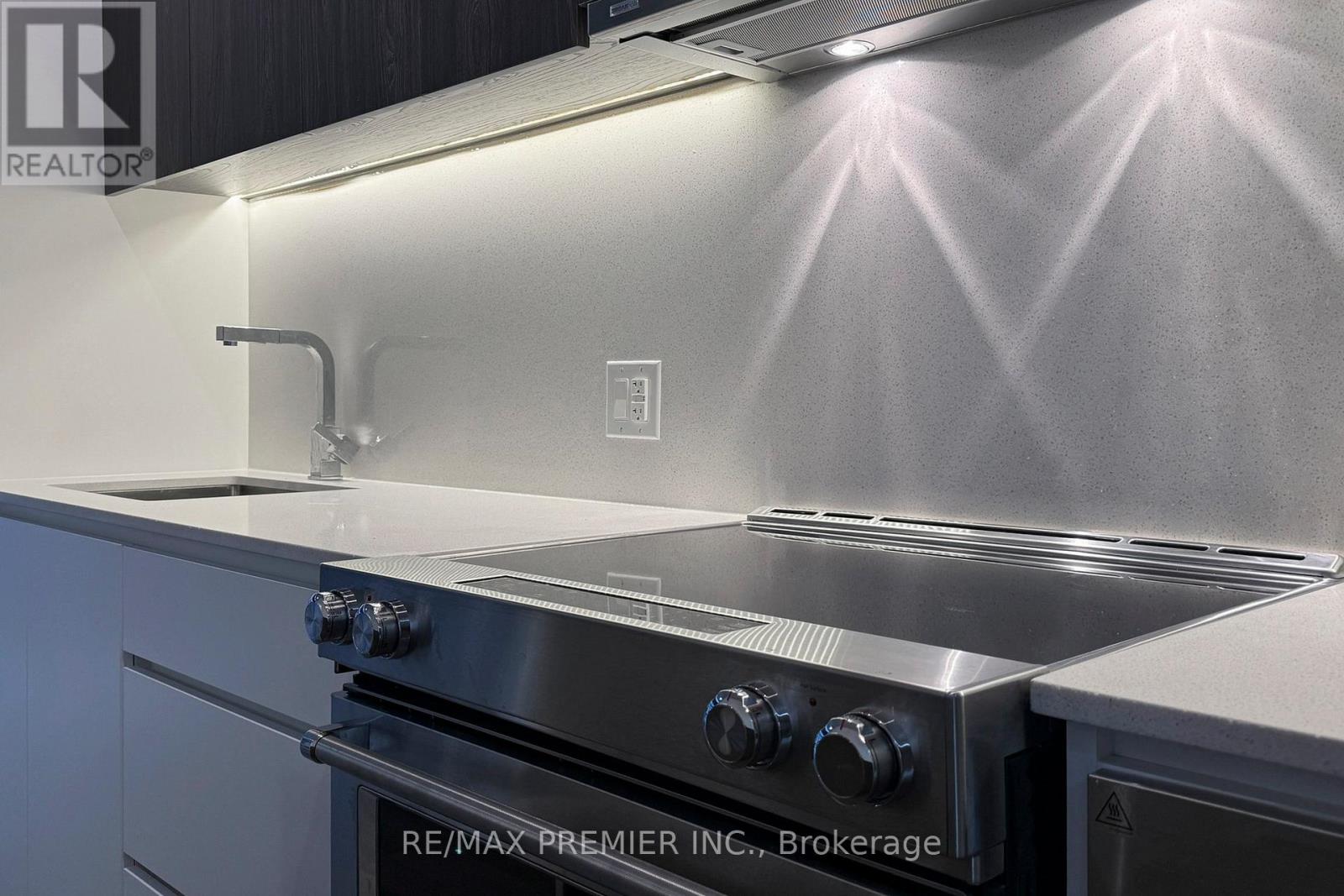 19 - 12 Dervock Crescent, Toronto, Ontario M2K 1A7 - Photo 10 - C12522810