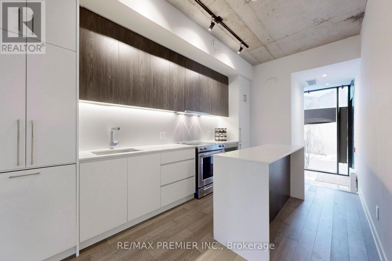 19 - 12 Dervock Crescent, Toronto, Ontario M2K 1A7 - Photo 7 - C12522810