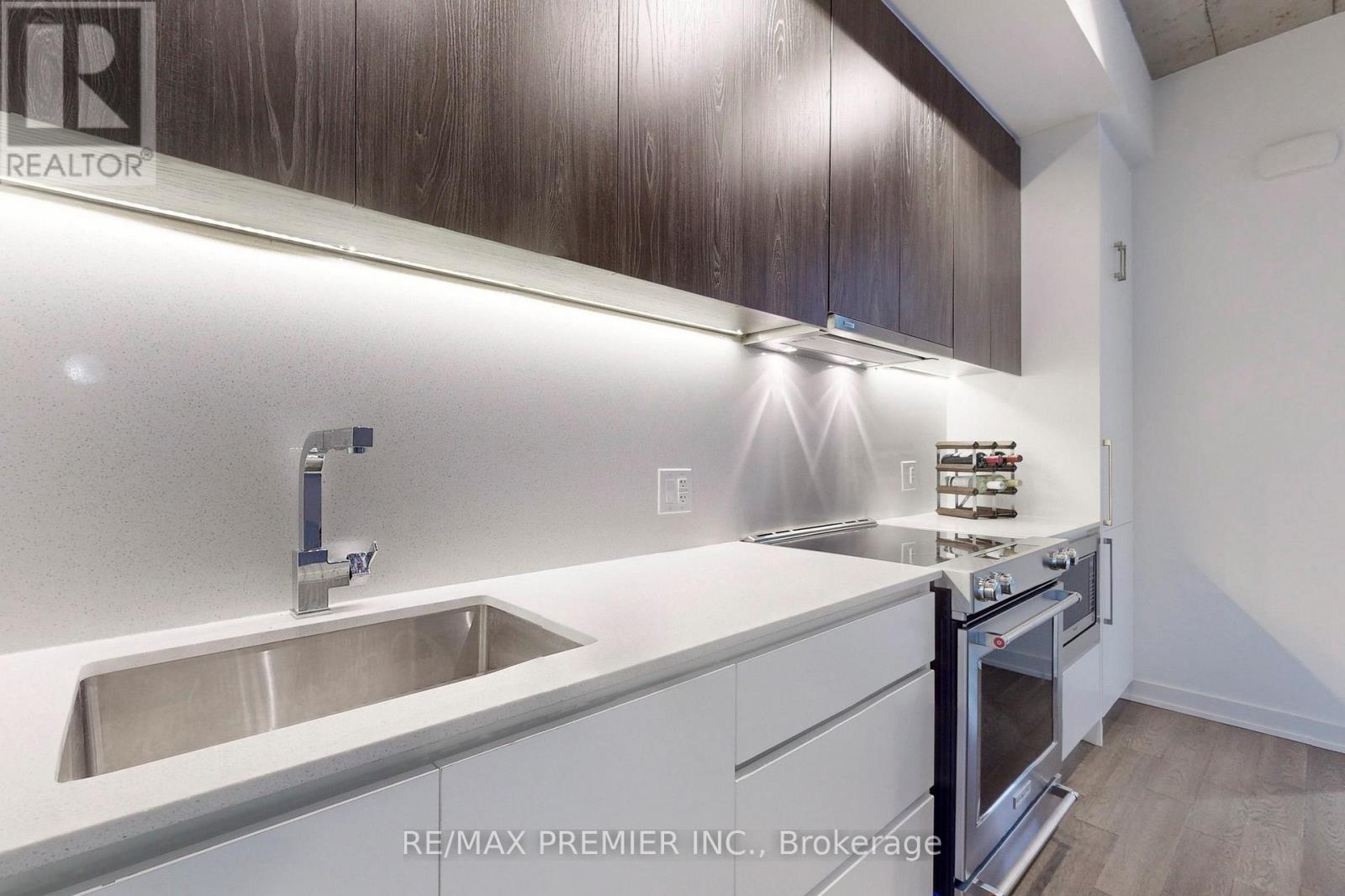 19 - 12 Dervock Crescent, Toronto, Ontario M2K 1A7 - Photo 8 - C12522810