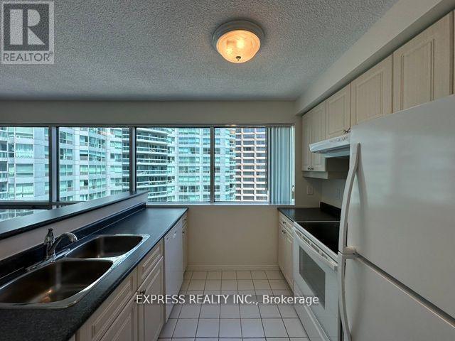 2011 - 10 Queens Quay W, Toronto, Ontario  M5J 2H1 - Photo 2 - C12522834