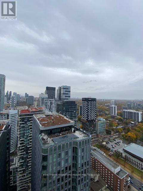 3915 - 88 Queen Street E, Toronto, Ontario  M5C 0B6 - Photo 10 - C12522866