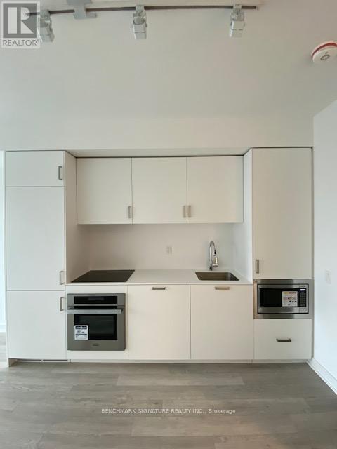 3915 - 88 Queen Street E, Toronto, Ontario  M5C 0B6 - Photo 2 - C12522866