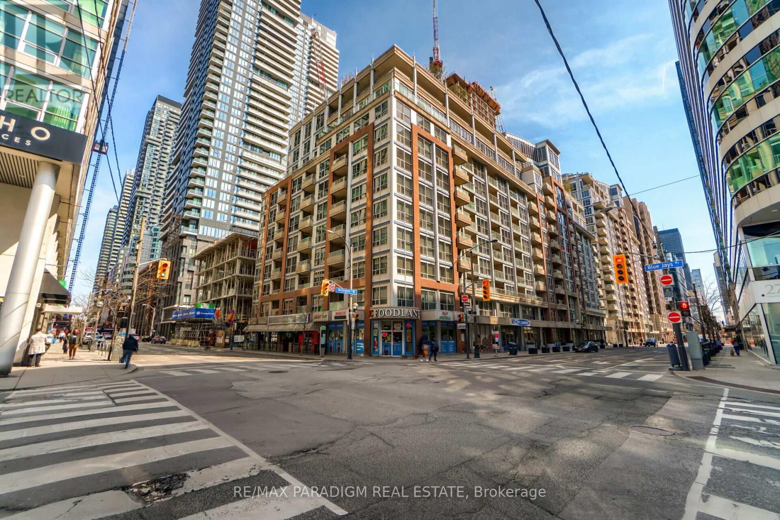 704 - 270 WELLINGTON STREET W, Toronto, Ontario