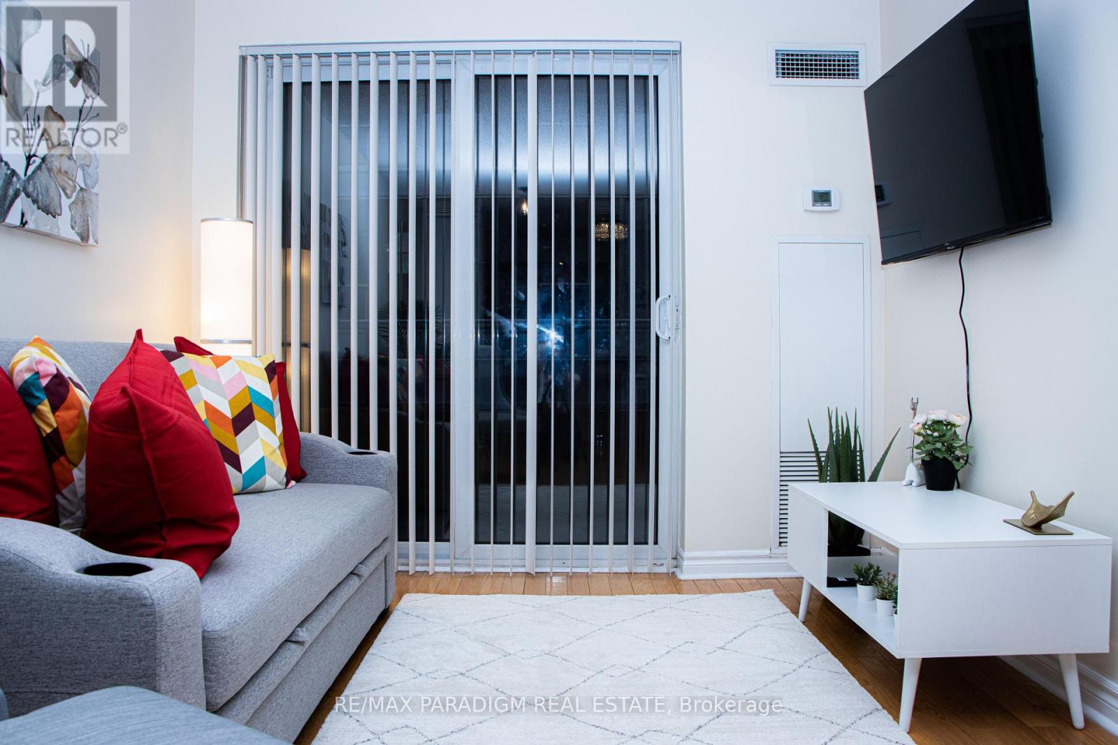 704 - 270 Wellington Street W, Toronto, Ontario  M5V 3P5 - Photo 4 - C12522884