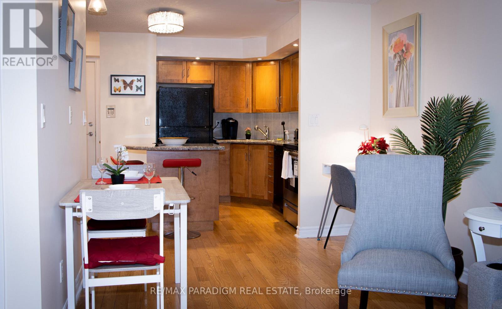 704 - 270 Wellington Street W, Toronto, Ontario  M5V 3P5 - Photo 7 - C12522884