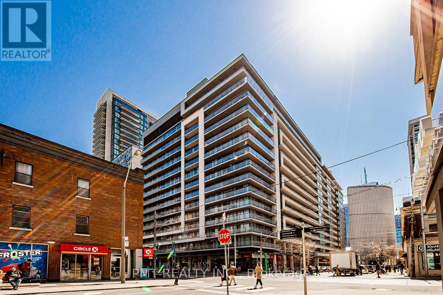 1705 - 111 ELIZABETH STREET, Toronto, Ontario