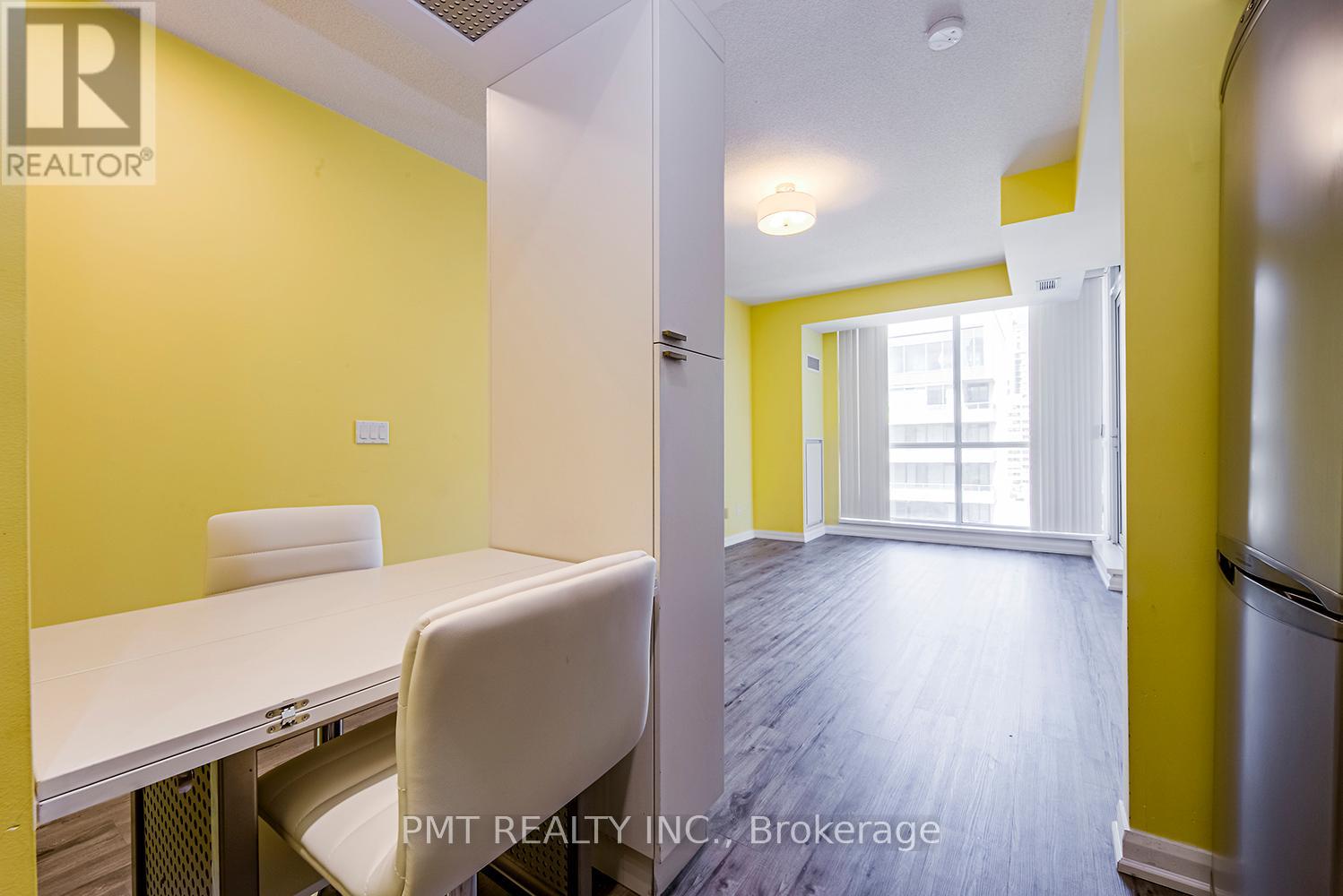 1705 - 111 Elizabeth Street, Toronto, Ontario  M5G 1P7 - Photo 10 - C12522956