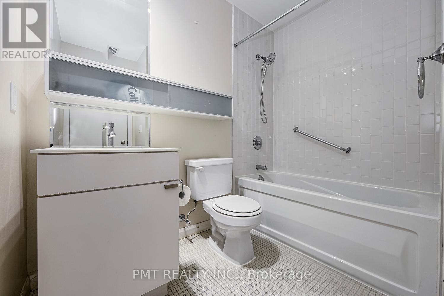 1705 - 111 Elizabeth Street, Toronto, Ontario  M5G 1P7 - Photo 19 - C12522956