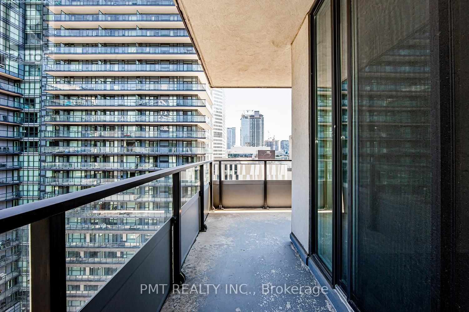 1705 - 111 Elizabeth Street, Toronto, Ontario  M5G 1P7 - Photo 25 - C12522956