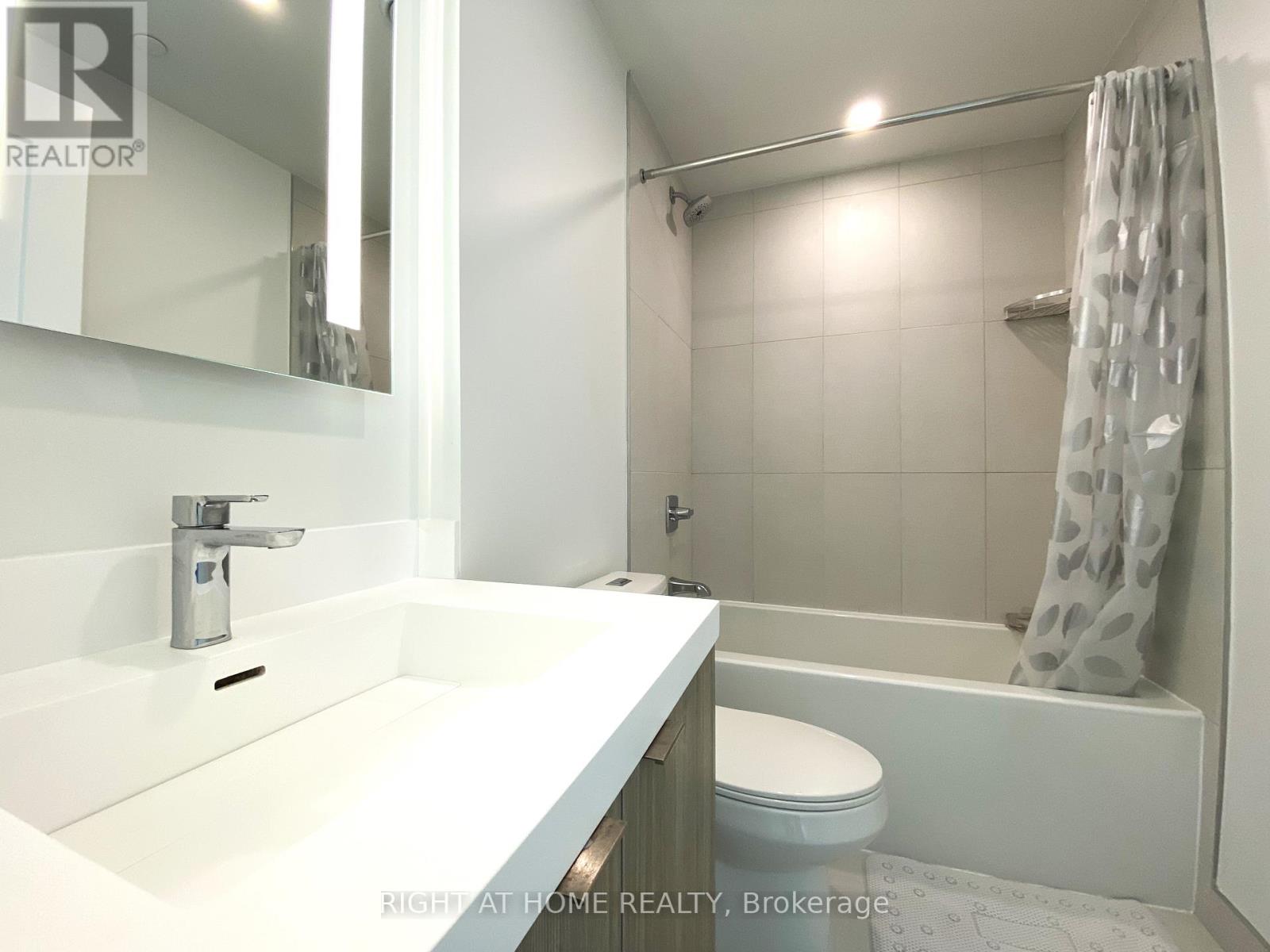 2901 - 30 Inn On The Park Drive, Toronto, Ontario  M3C 0P7 - Photo 19 - C12522988