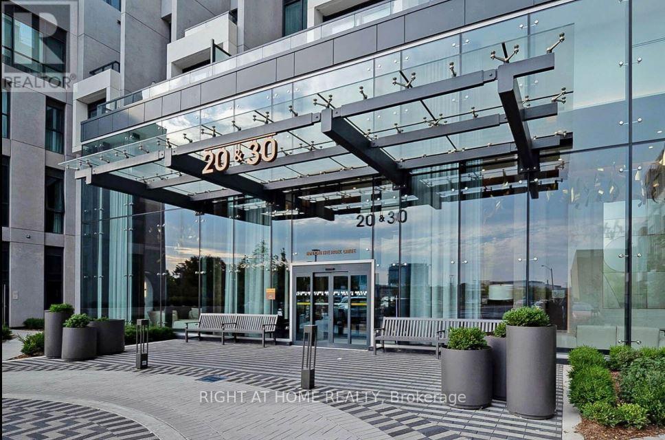 2901 - 30 Inn On The Park Drive, Toronto, Ontario  M3C 0P7 - Photo 2 - C12522988