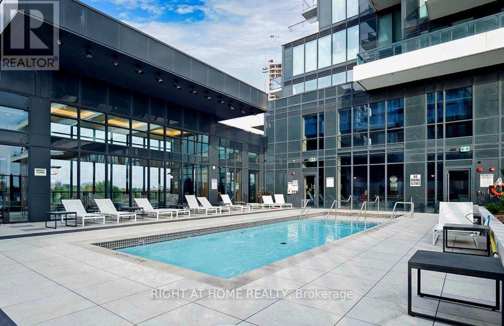 2901 - 30 Inn On The Park Drive, Toronto, Ontario  M3C 0P7 - Photo 7 - C12522988