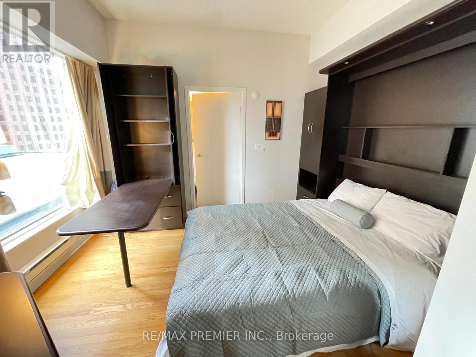 2212 - 1 King Street W, Toronto, Ontario  M5H 1A1 - Photo 12 - C12522992