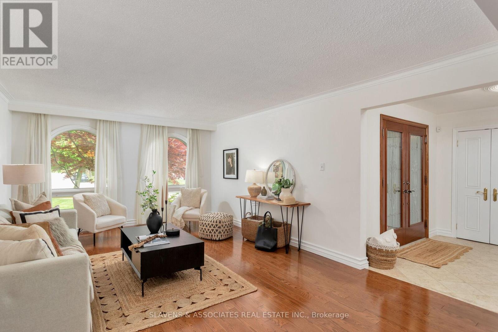 19 Holita Road, Toronto, Ontario  M2M 4C1 - Photo 5 - C12523020