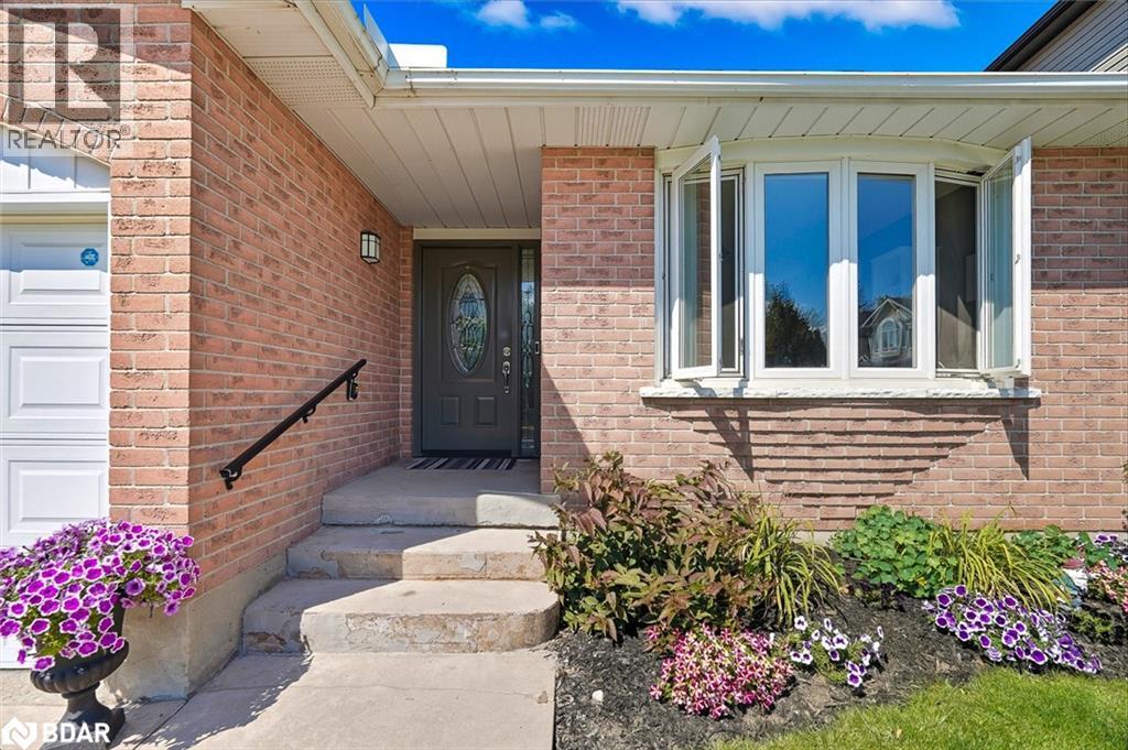 286 Tagge Crescent, Kitchener, Ontario  N2K 3R7 - Photo 3 - 40775370