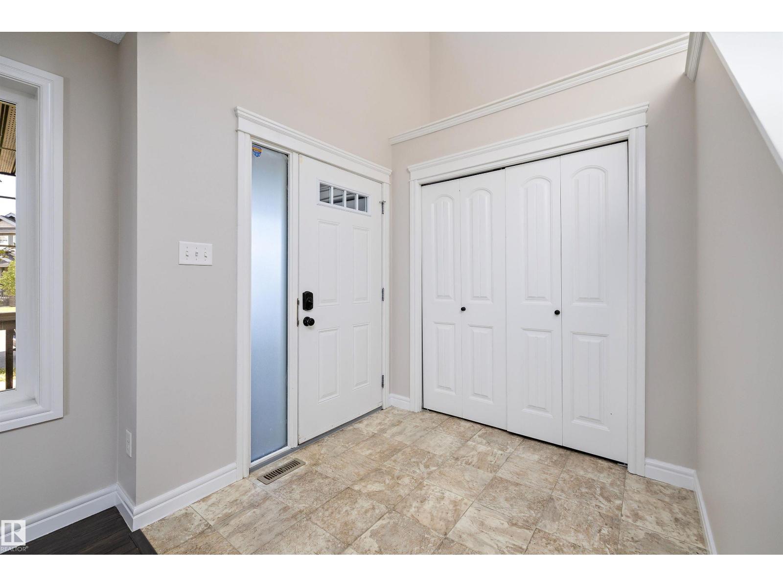 1104 161 St Sw, Edmonton, Alberta  T6W 2H6 - Photo 7 - E4459536