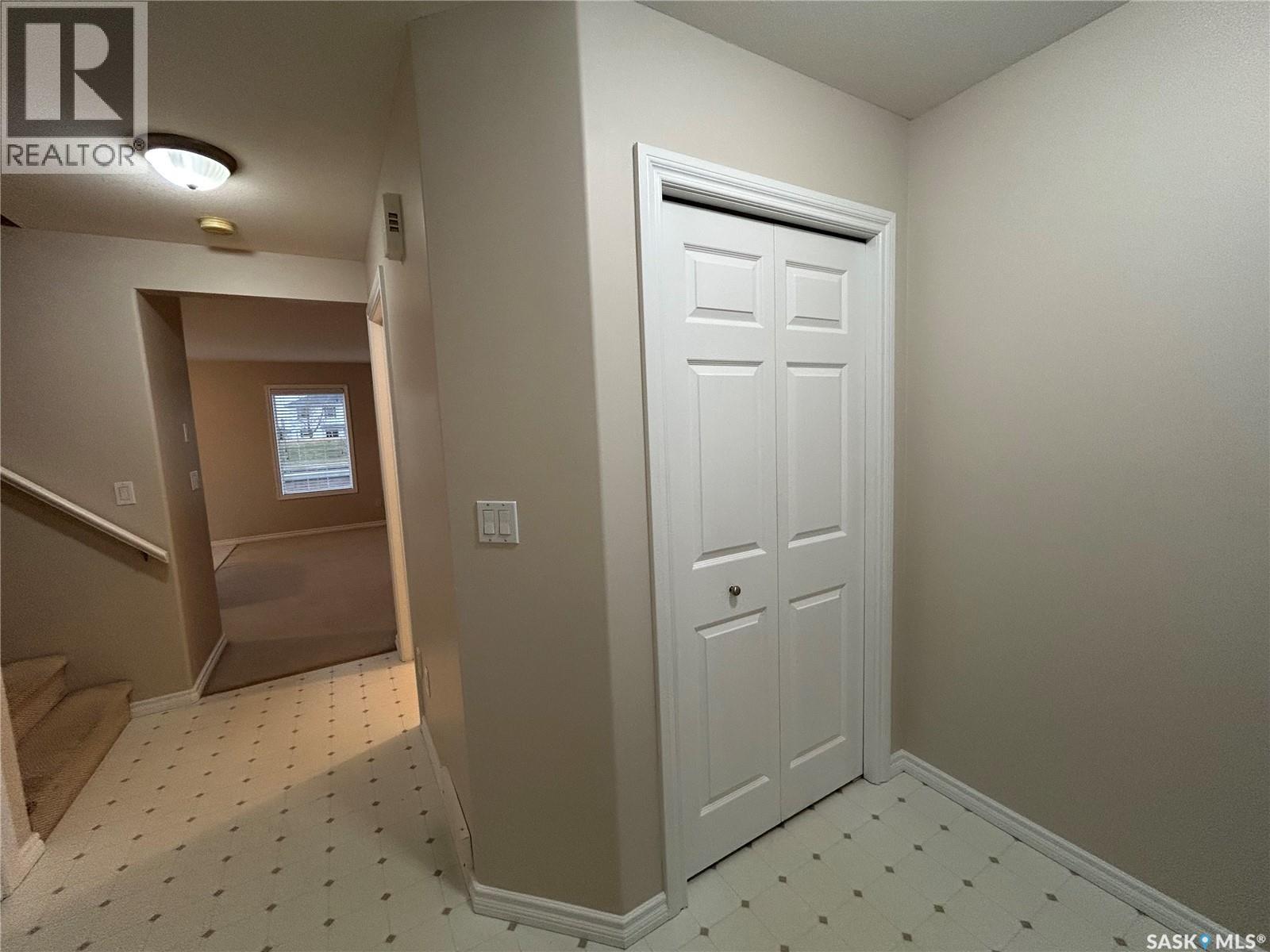 42 127 Banyan Crescent, Saskatoon, Saskatchewan  S7V 1G5 - Photo 3 - SK023626