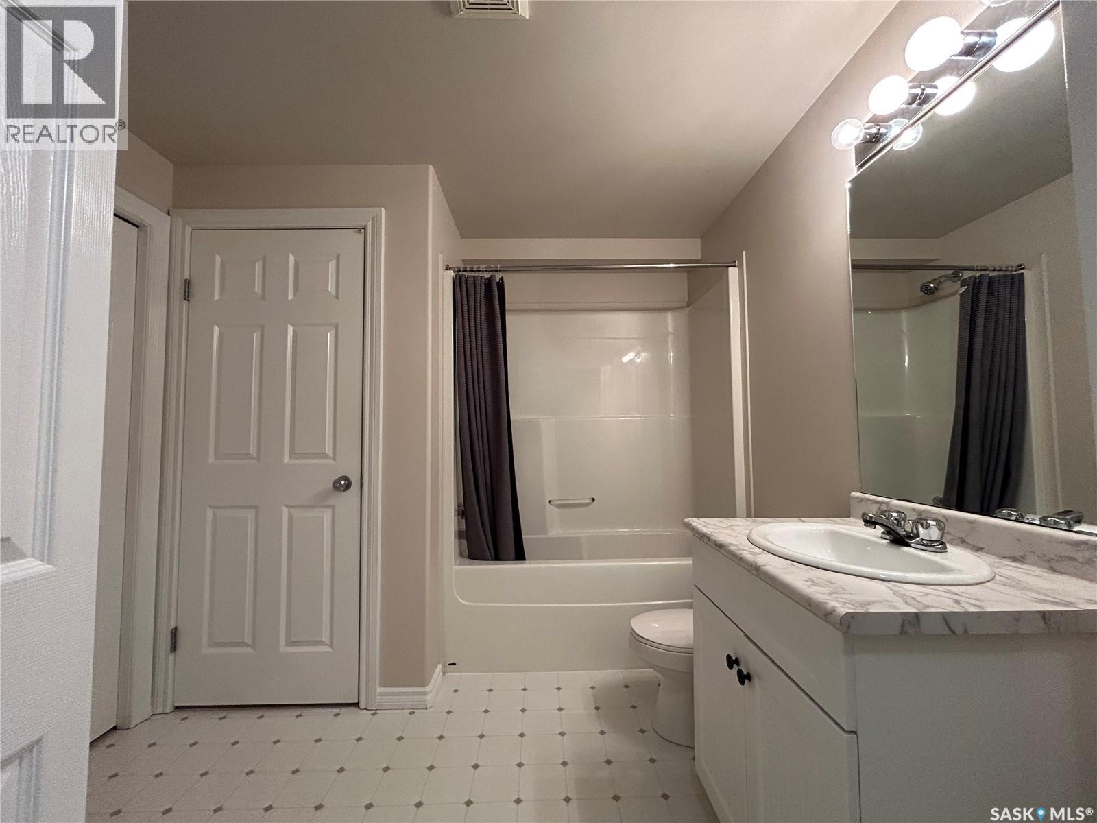 42 127 Banyan Crescent, Saskatoon, Saskatchewan  S7V 1G5 - Photo 35 - SK023626